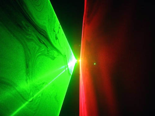 Ученым удалось остановить свет на целую минуту – время, за которое он должен был бы преодолеть 18 млн км.