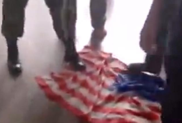 Бас-гитариста Bloodhound Gang пытались задушить