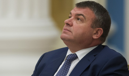 Сердюков до сих пор ездит на служебном авто