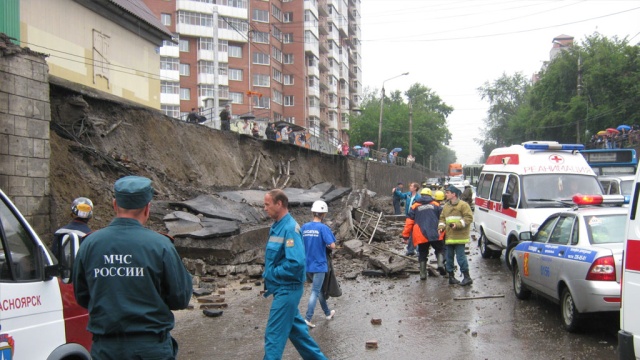 Чиновнику повысили зарплату после смерти людей Чиновнику повысили зарплату после смерти людей