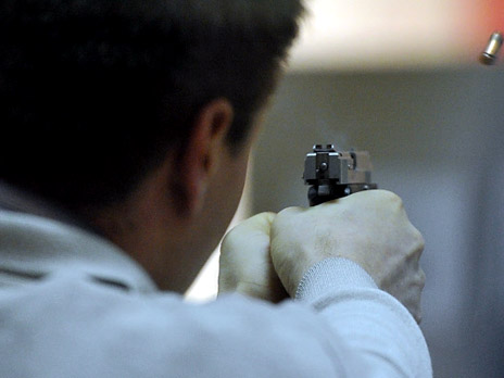 Россиянам могут разрешить убивать преступников дома