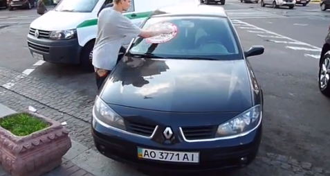 Стоп Хам Украина: "Прострелю колено!"