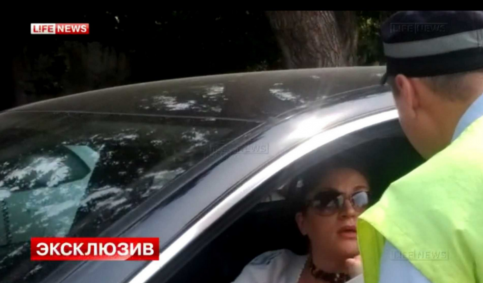 Женщина на машине депутата сбила полицейского