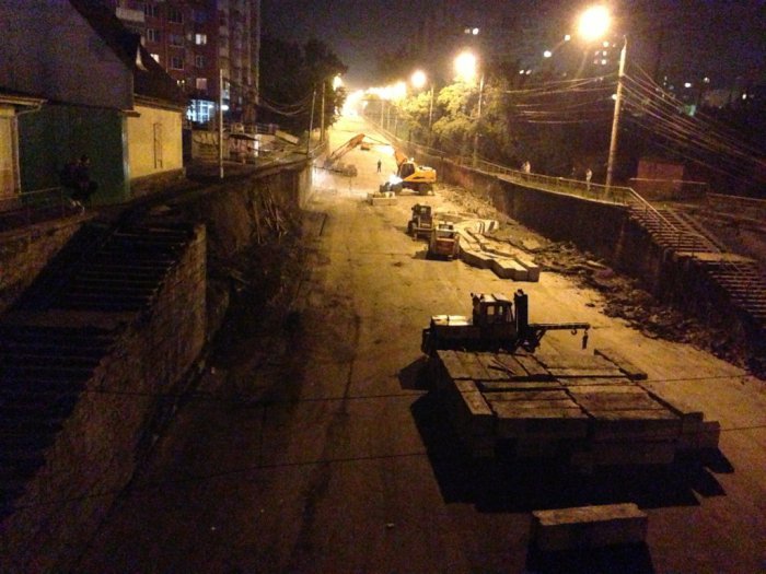 Разбирают потихоньку