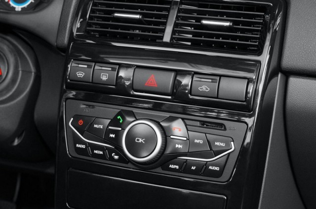 Обновленная Priora: обнародованы фотографии и цены