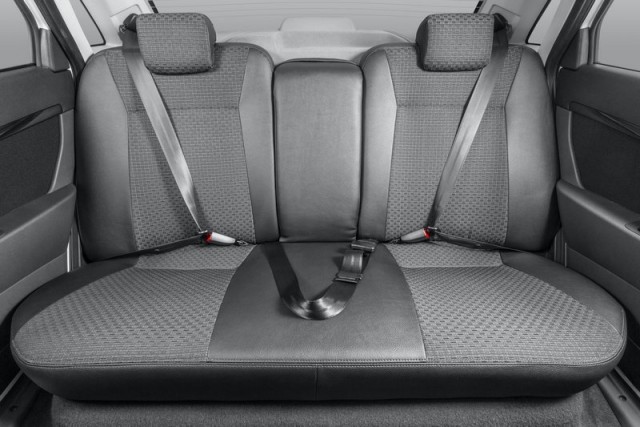 Обновленная Priora: обнародованы фотографии и цены