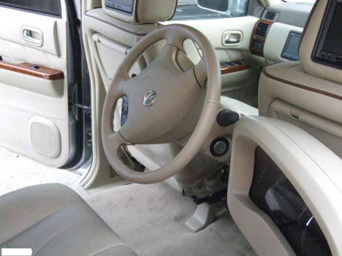 Арабский Nissan Patrol