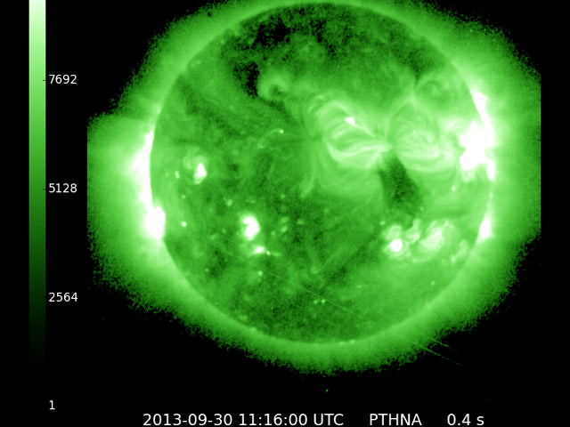 Жгут плазмы летящий от Солнца