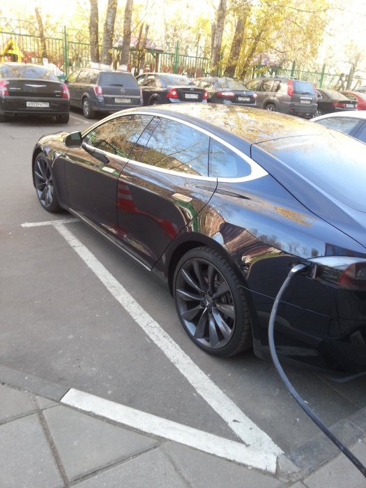 Всем теслы, посоны!