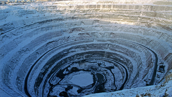 Олимпийский огонь в карьере