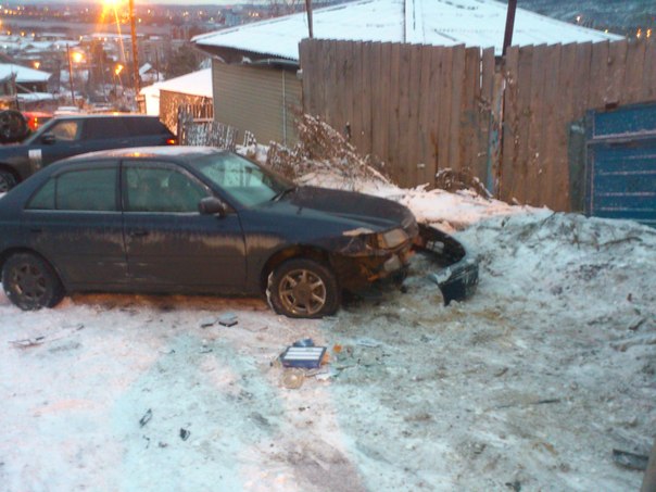 В Красноярске одну дорогу не поделили более десяти автомобилей В Красноярске одну дорогу не поделили более десяти автомобилей