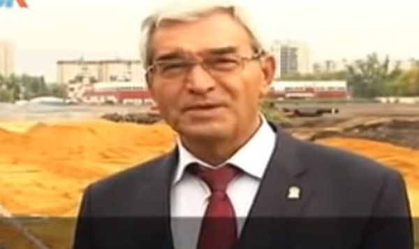 Что вы пристали с этой дорогой?