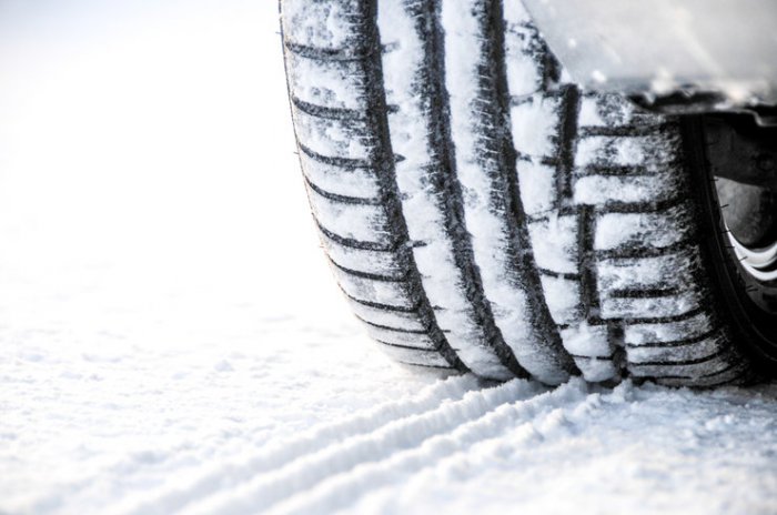 Зимние шины: «липучки» против «шипов»