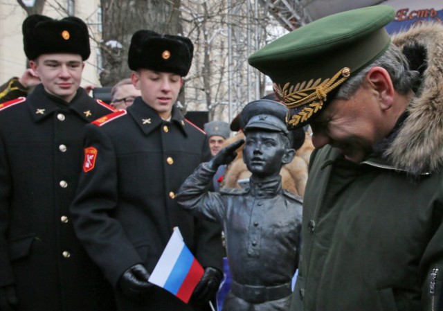 "Офицеры": В Москве появился памятник героям известного фильма