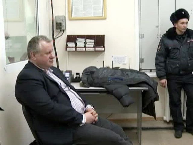 Пьяный дебошир избил бортпроводника на рейсе Красноярск - Москва