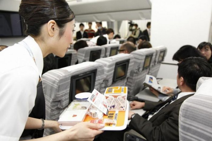 Пять авиакомпаний с самой вкусной бортовой едой