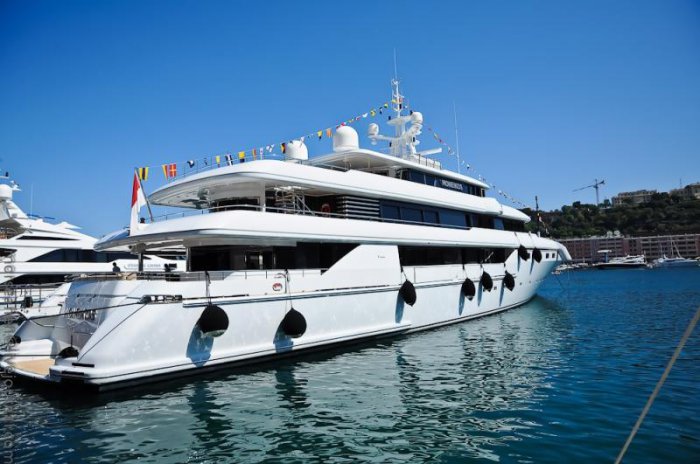 Монако - место, куда стекаются все деньги мира.