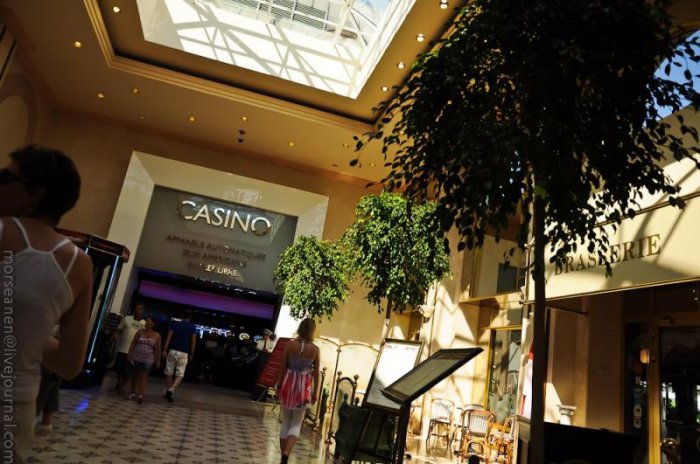 Монако - место, куда стекаются все деньги мира.