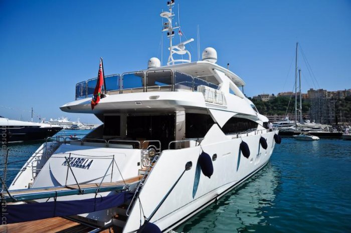 Монако - место, куда стекаются все деньги мира.