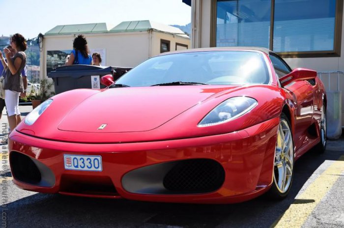 Монако - место, куда стекаются все деньги мира.