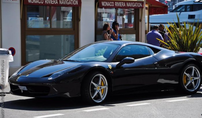 Монако - место, куда стекаются все деньги мира.