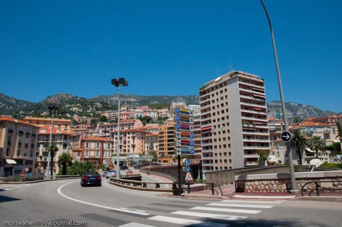 Монако - место, куда стекаются все деньги мира.