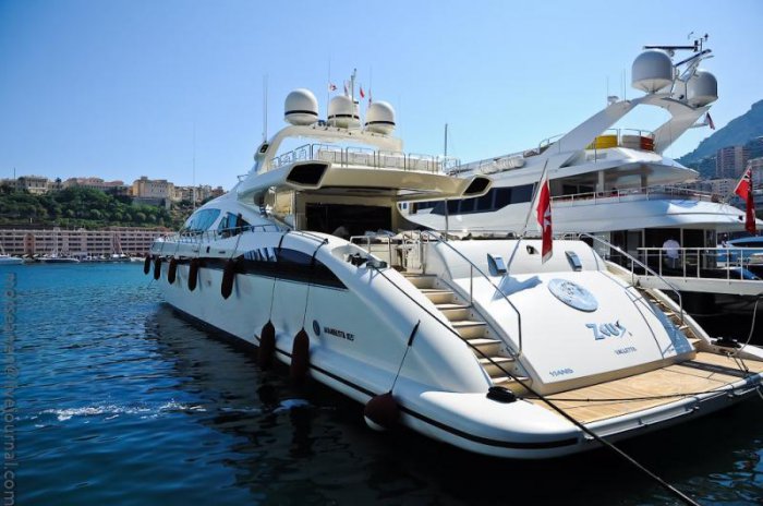 Монако - место, куда стекаются все деньги мира.