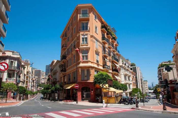 Монако - место, куда стекаются все деньги мира.