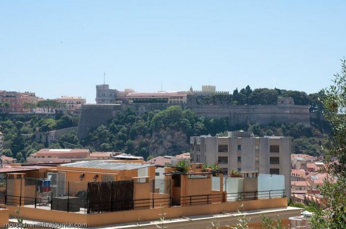 Монако - место, куда стекаются все деньги мира.