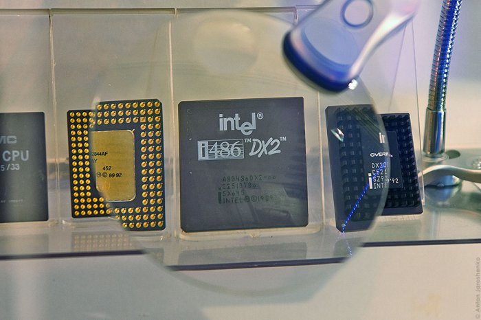 Галерея компьютерной эволюции