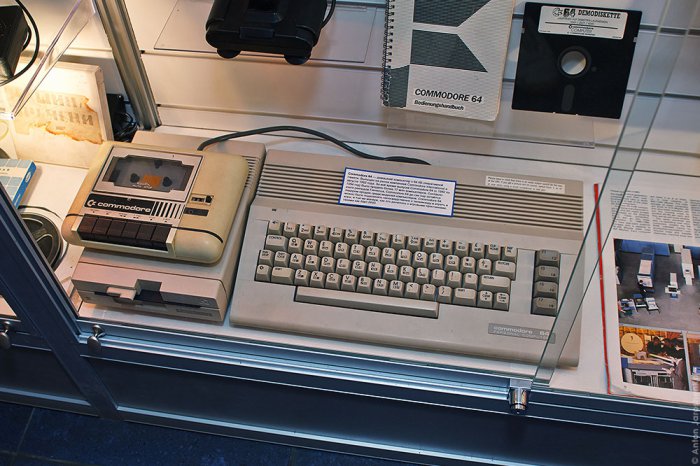 Галерея компьютерной эволюции