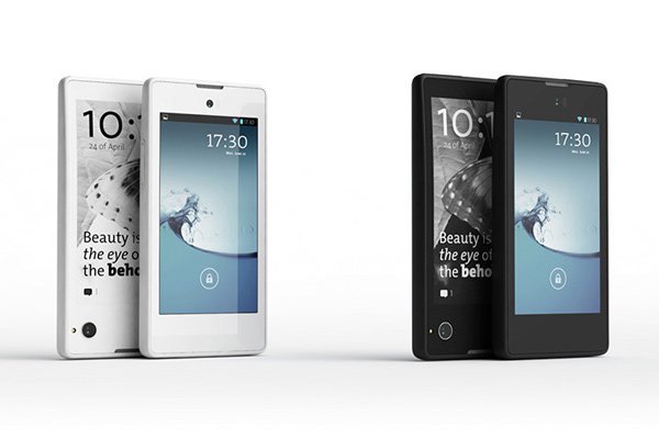 В Красноярске стартовали продажи первого российского смартфона