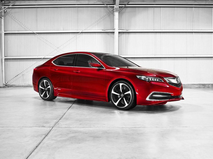 Новый седан Acura TLX доедет до России к концу 2014 года