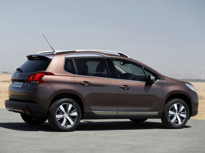 Новый кроссовер Peugeot 2008 будет стоить от 649 000 рублей