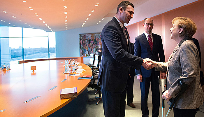 Меркель вышла на Майдан