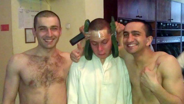 Валя, я больше не могу. Они меня ночью убивать будут... Валя, я больше не могу. Они меня ночью убивать будут...