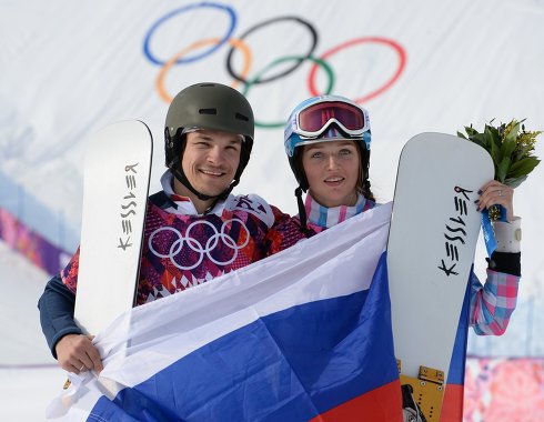 Супруги-сноубордисты Вик Уайлд и Алена Заварзина завоевали для сборной России золото и бронзу