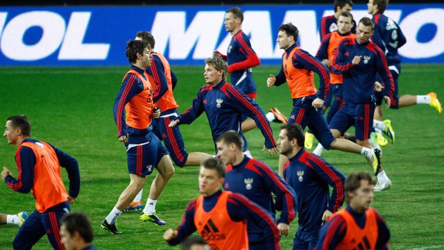 Российские футболисты узнали соперников по отборочным матчам Евро-2016