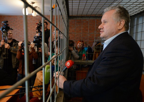 Авиадебошир Третьяков помирился с бортпроводником за 1,25 млн рублей