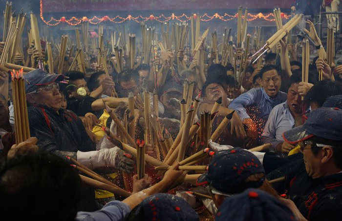 Азиатский восток встретил Новый год