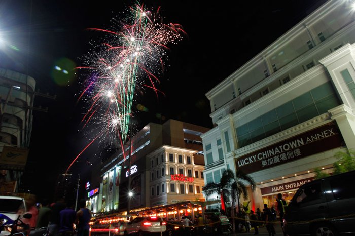 Азиатский восток встретил Новый год