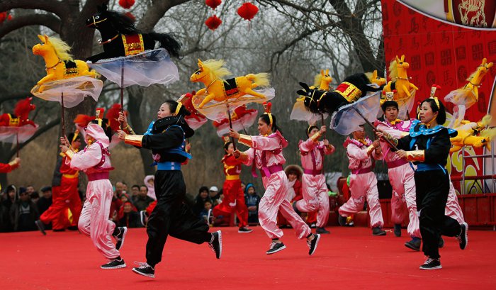 Азиатский восток встретил Новый год
