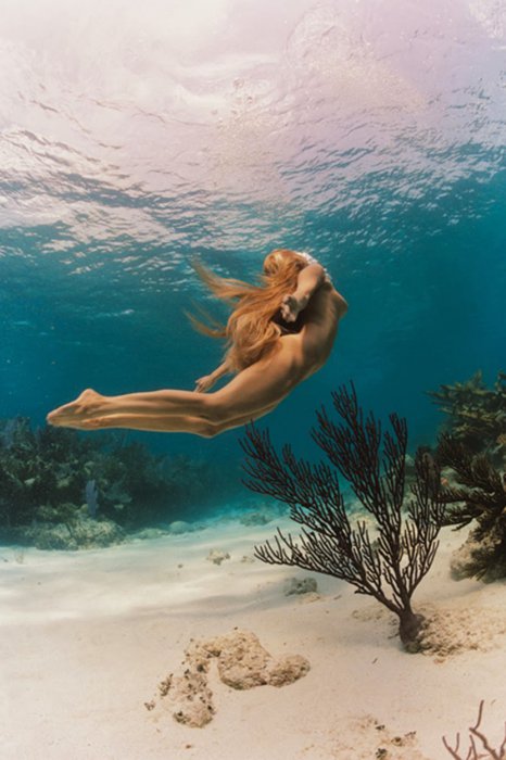 Девушки бывают разные