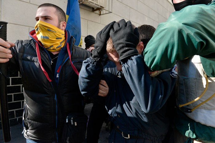 Беспорядки в Киеве возобновились (35 фото)