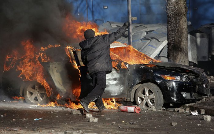 Беспорядки в Киеве возобновились (35 фото)