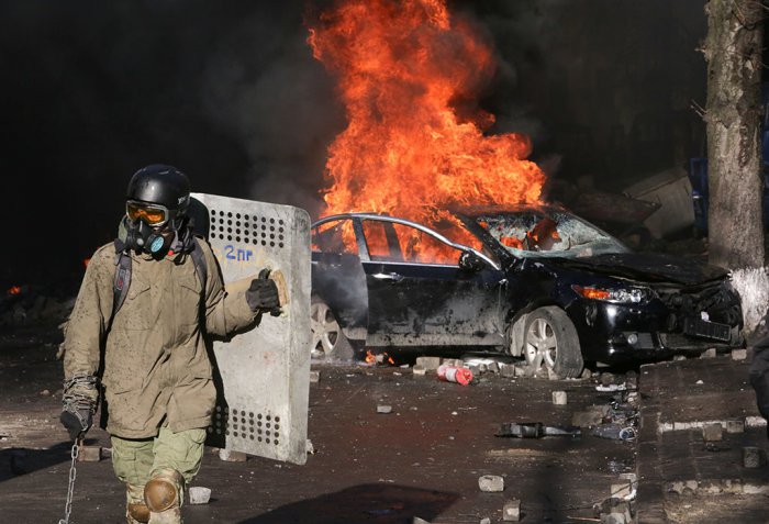 Беспорядки в Киеве возобновились (35 фото)