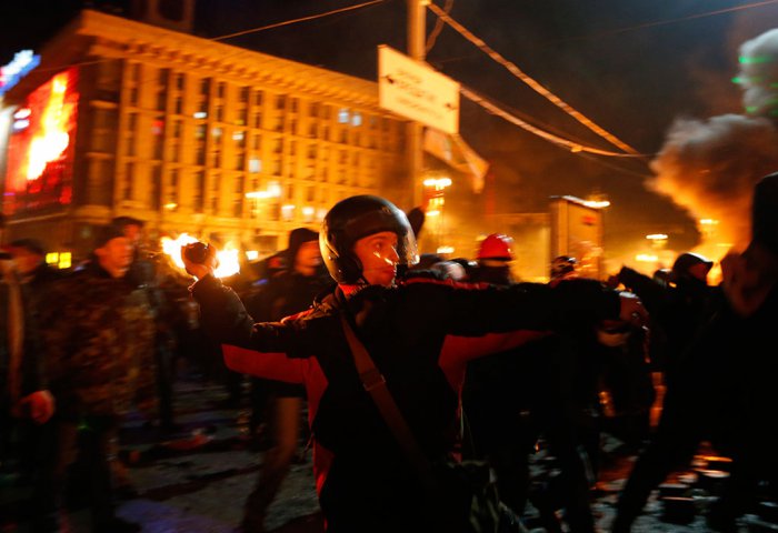 Беспорядки в Киеве возобновились (35 фото)