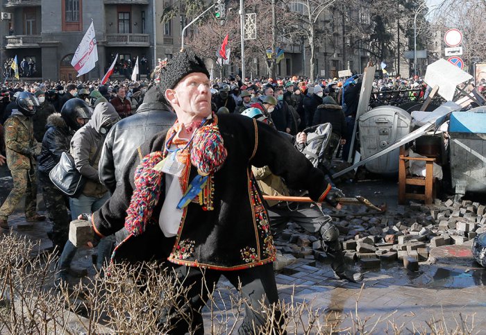 Беспорядки в Киеве возобновились (35 фото)