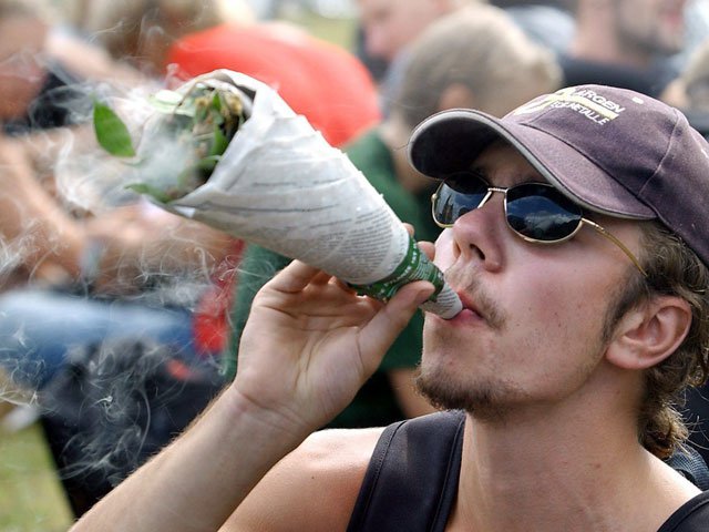 Власти США за месяц заработали на марихуане больше 2 миллионов