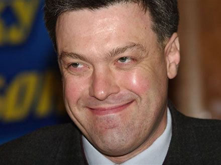 Тягнибок хочет легализовать ношение огнестрельного и холодного оружия